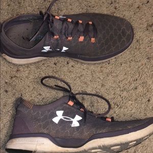 Under Armour Sneakers